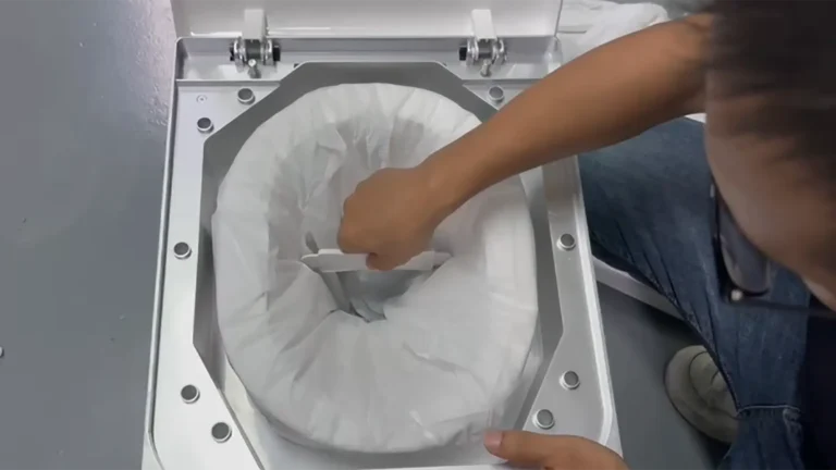 Dry flush toilet using the white guide