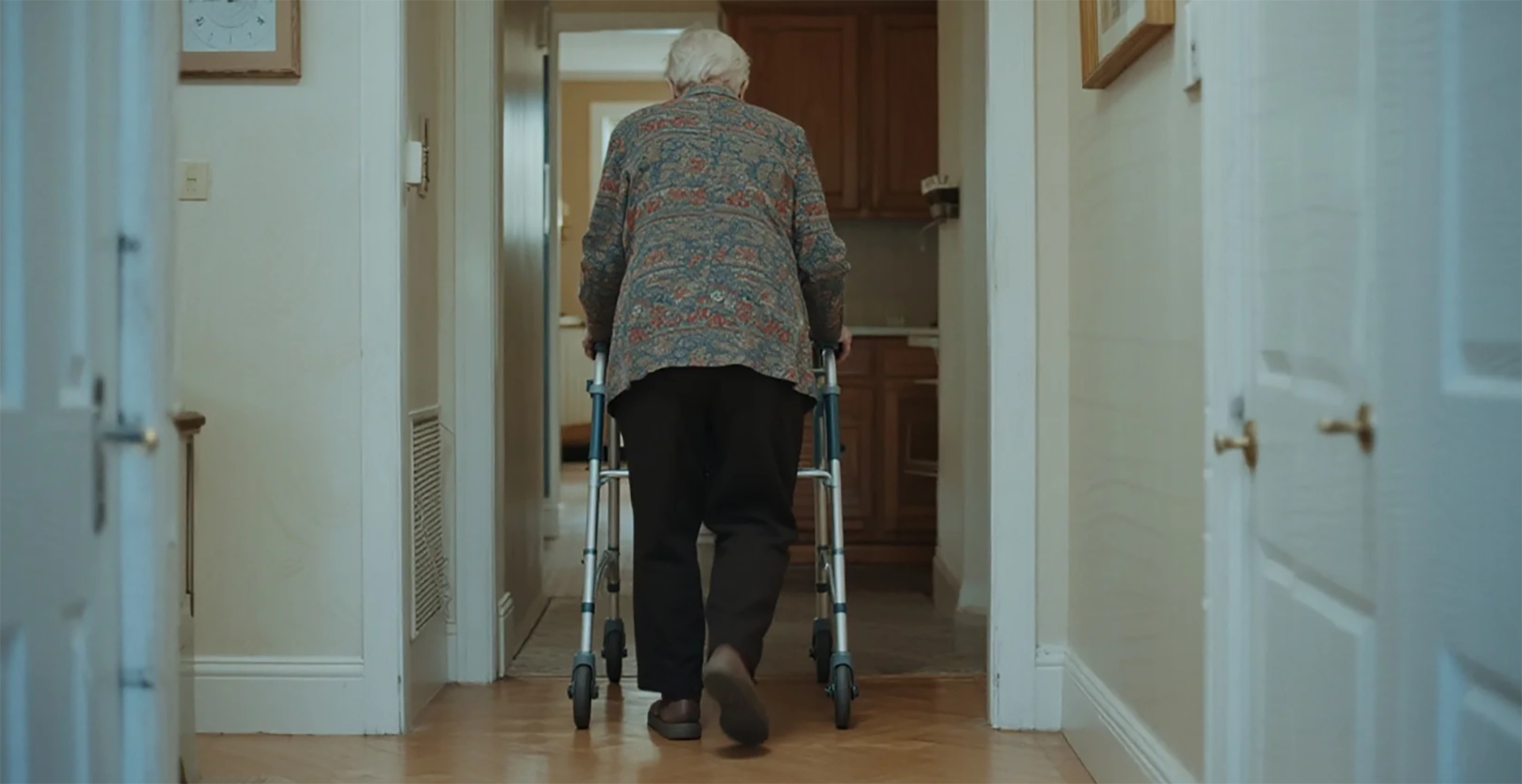 Elderly people have difficulty going to the toilet